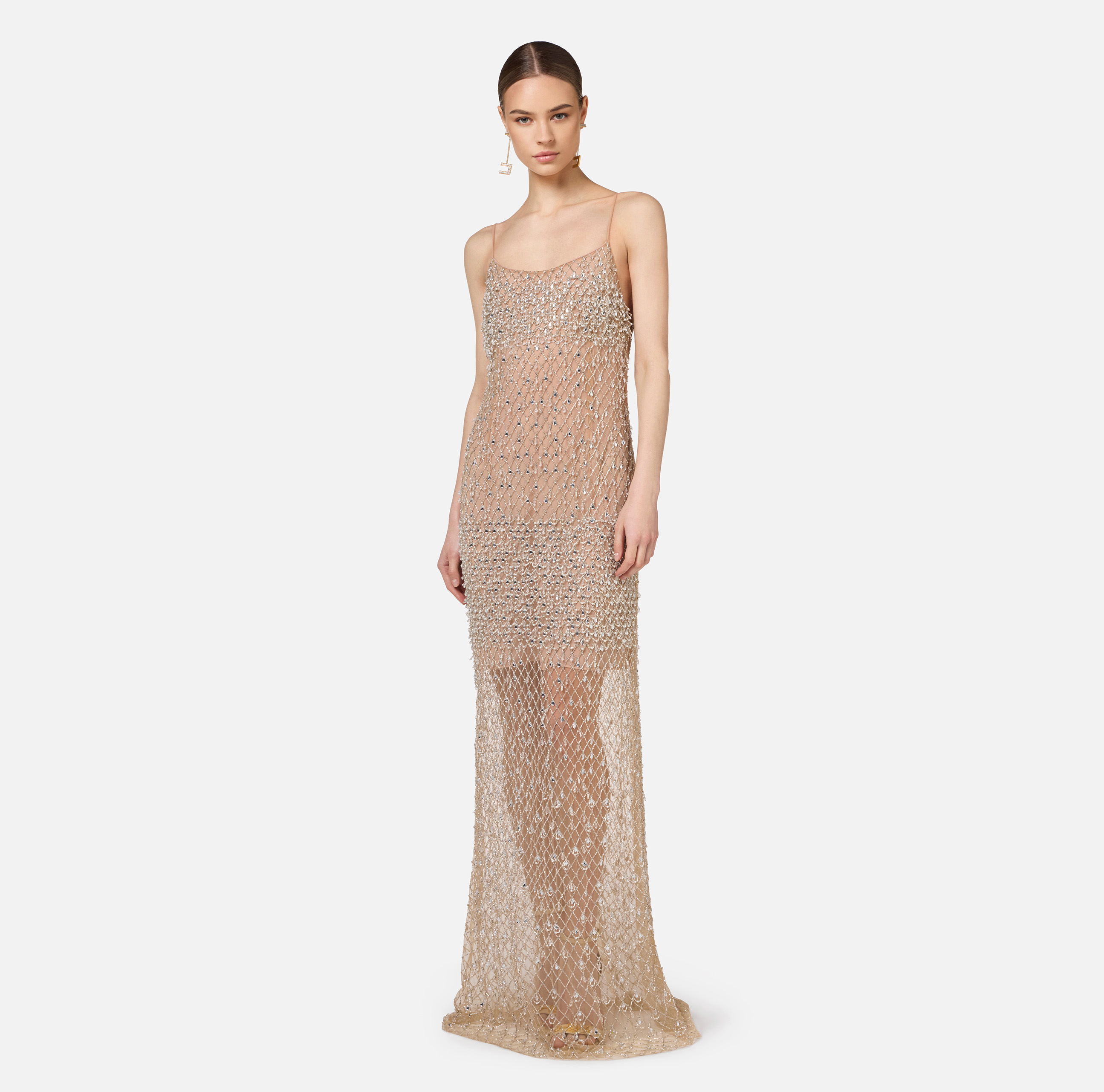 Tulle red carpet dress embroidered with diamond pattern