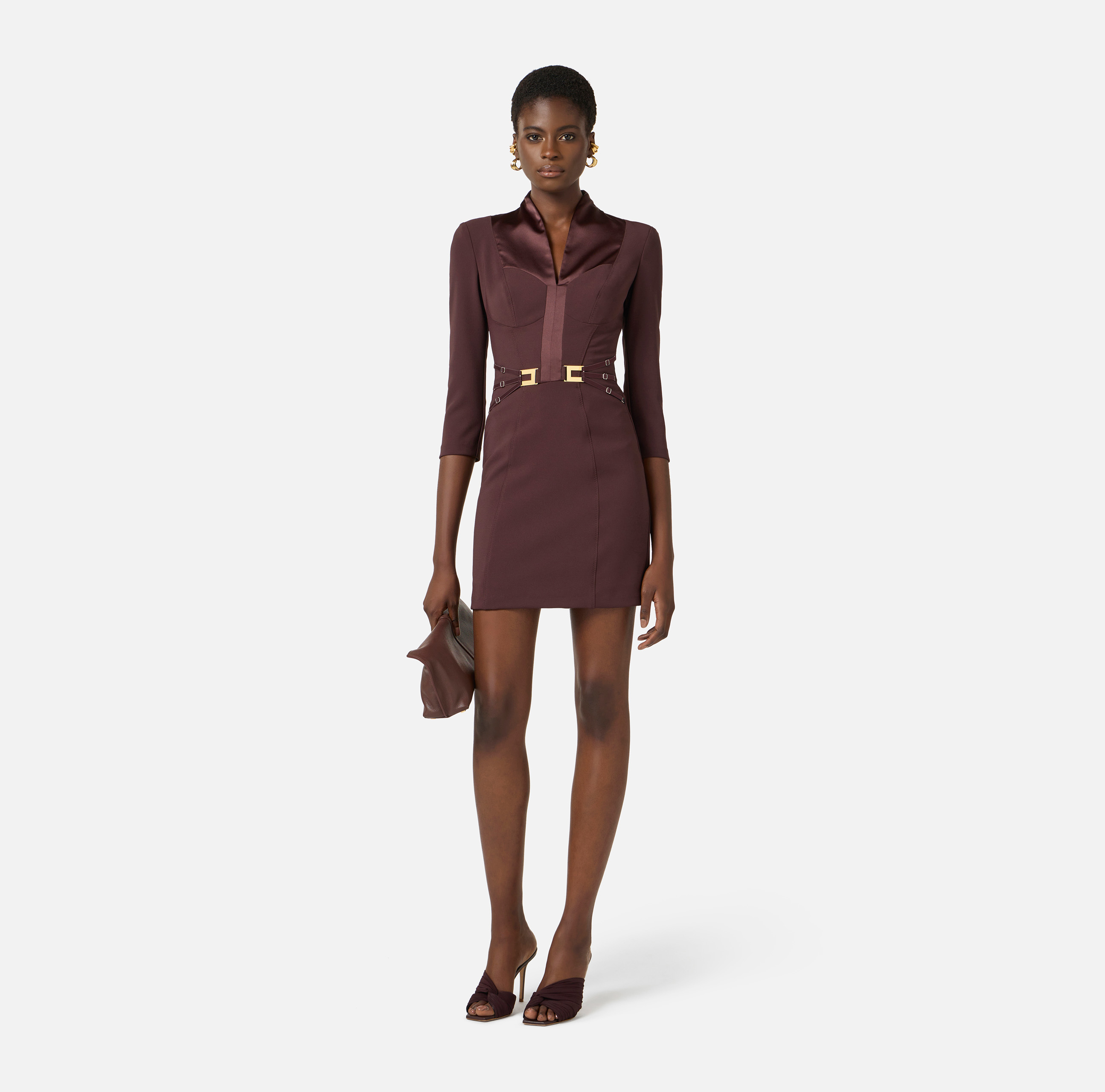 Dress in double layer stretch crêpe fabric with elastic straps