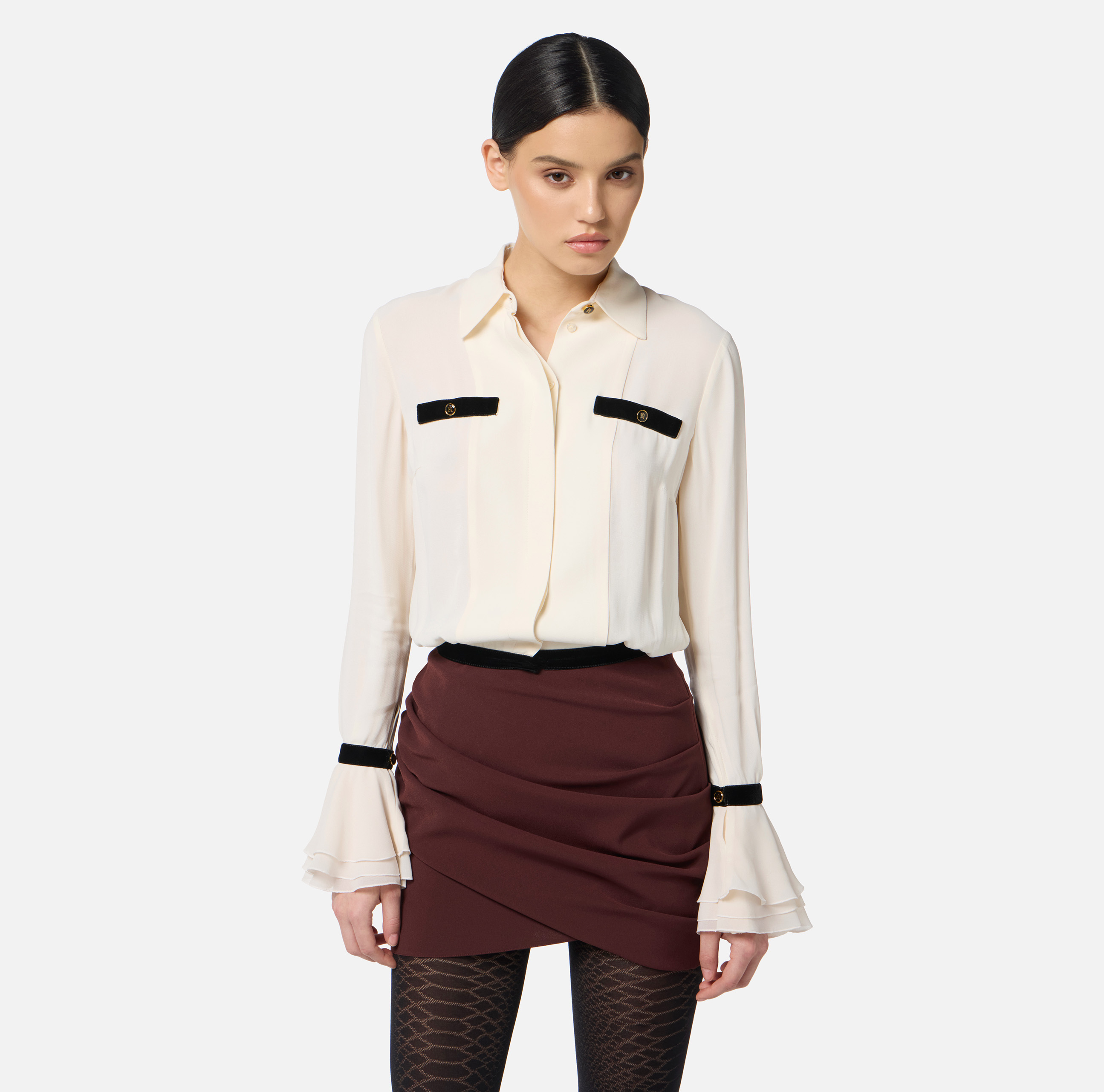 ELISABETTA FRANCHI ロゴシャツ 長袖 モノトーン エレガント ELISABETTA FRANCHI ロゴシャツ 長袖 モノトーン エレガント