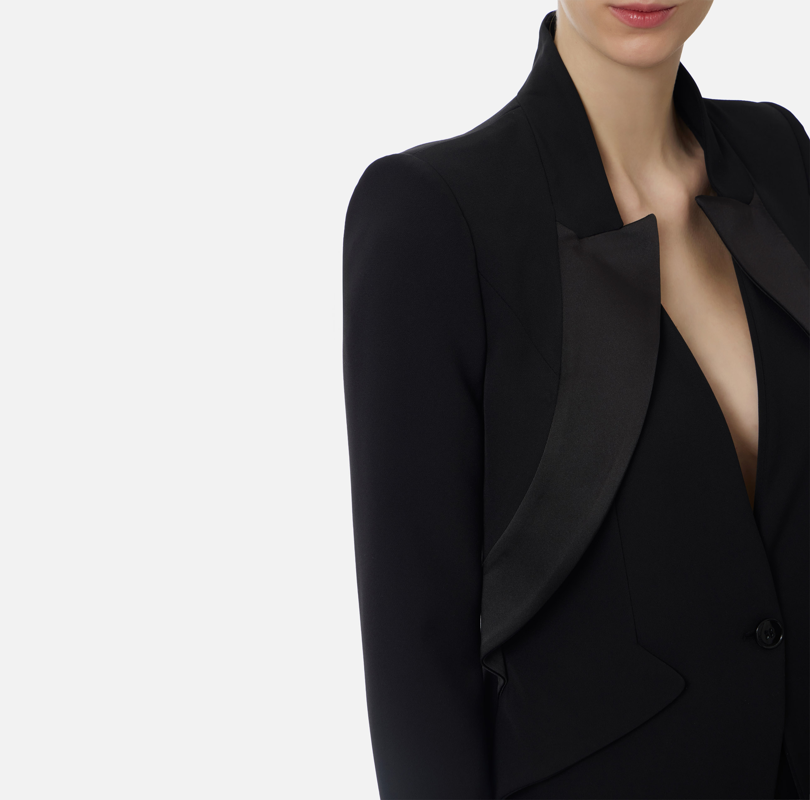 Jacket in lightweight crêpe fabric with satin lapels | Elisabetta