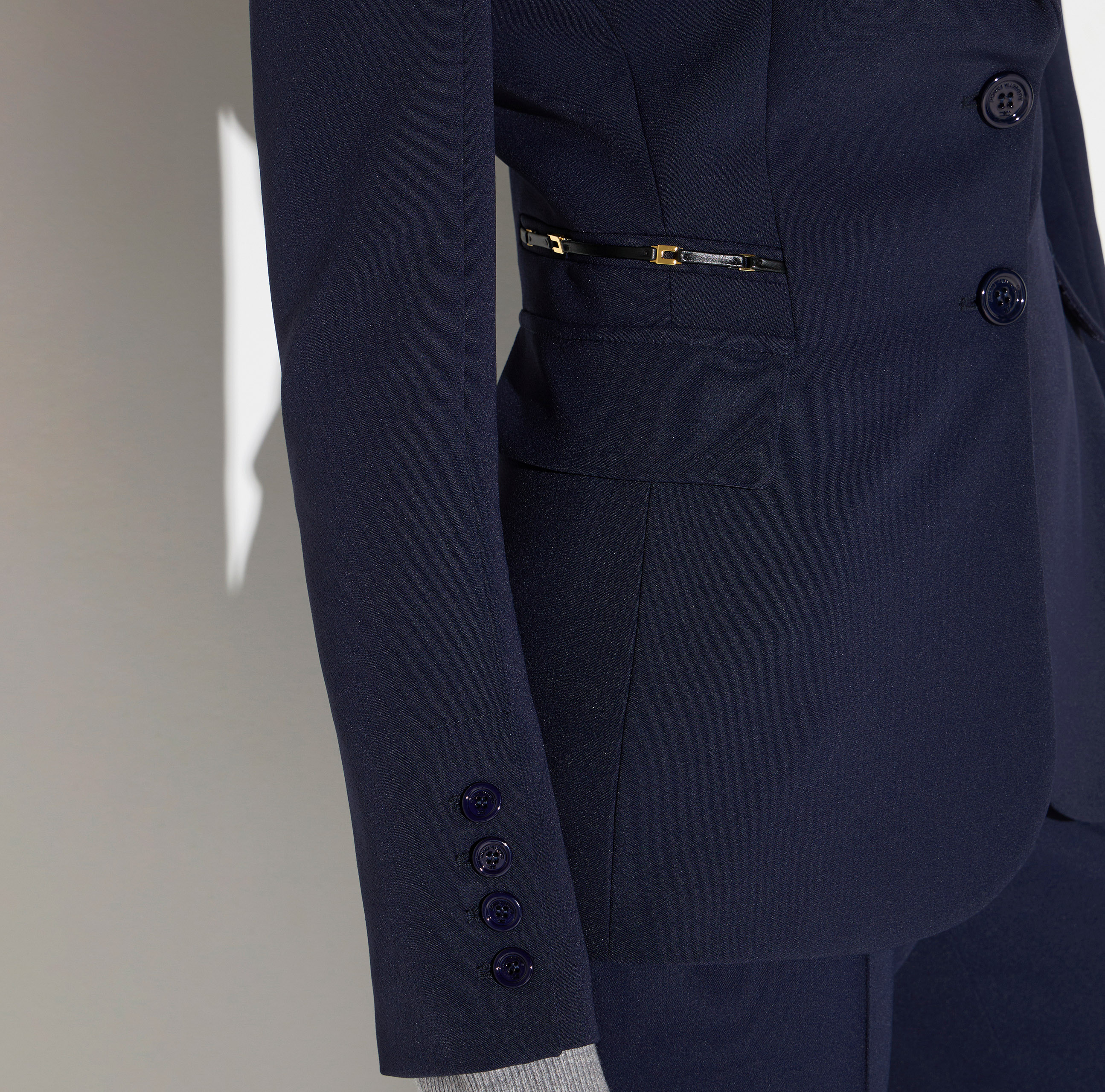 Jacket in double layer stretch crêpe fabric | Elisabetta Franchi