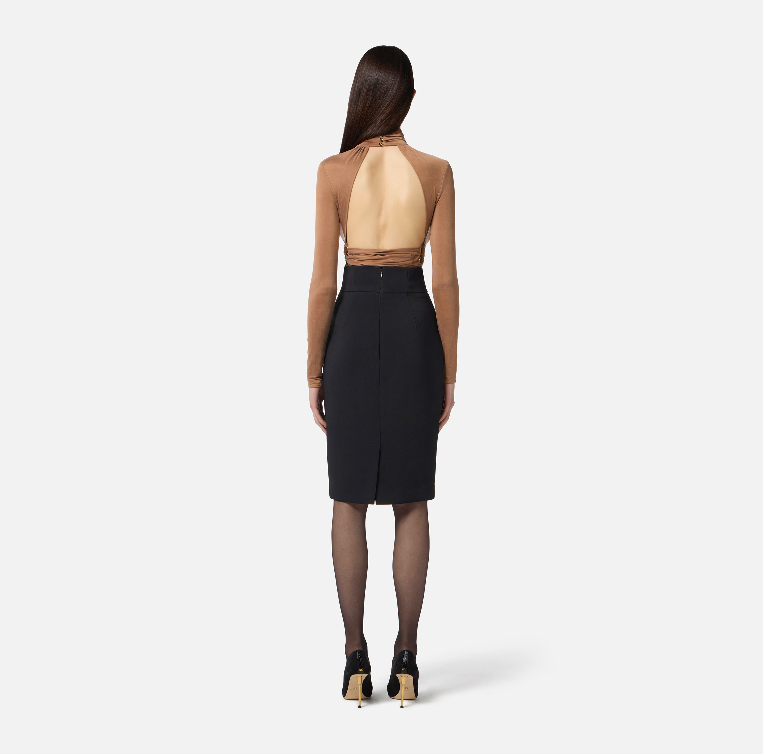 Skirt in lightweight crêpe fabric with crackled leather