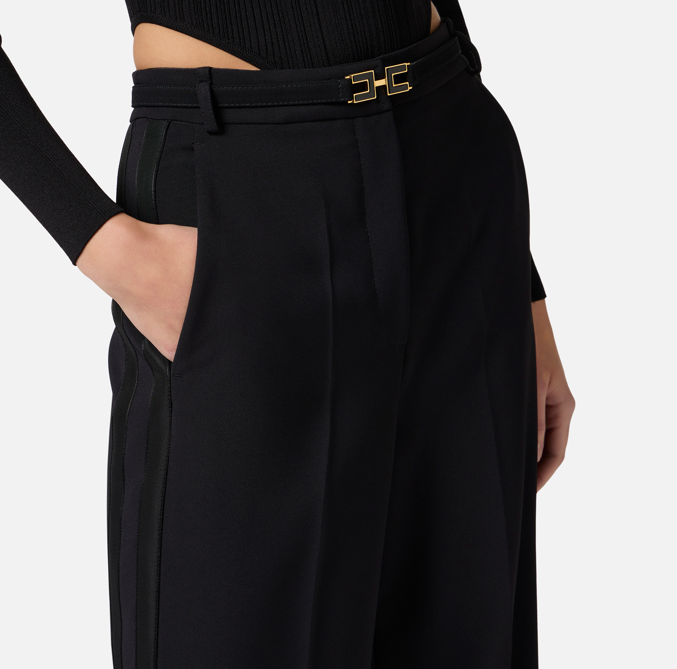 パンツ ELISABETTA FRANCHI PA08751E2110 Trousers Crêpe trousers with satin bands | Elisabetta Franchi