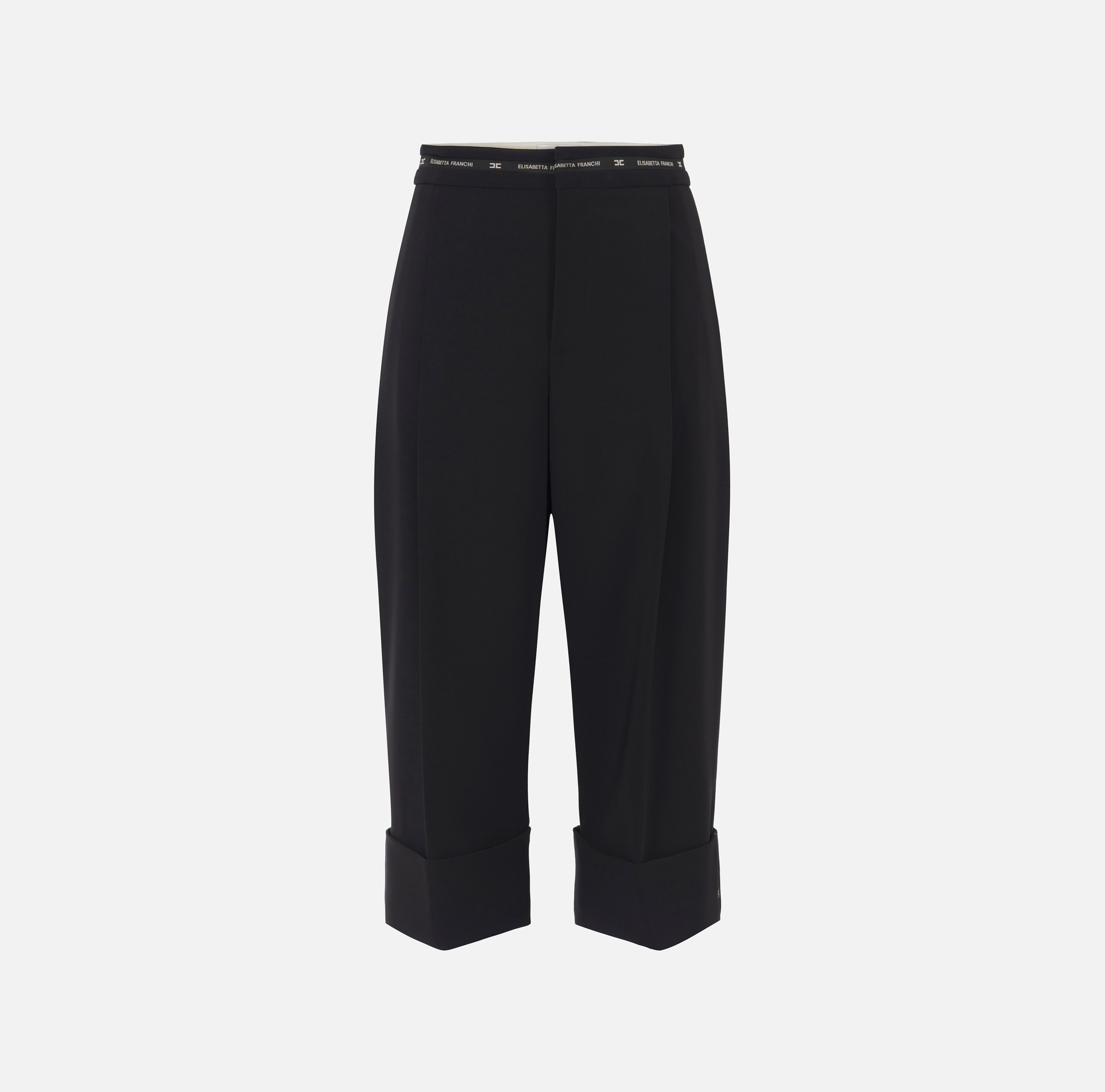 ショートパンツ ELISABETTA FRANCHI LIGHT CREPE BERMUDA WITH LOGO RIBBON Bermuda shorts in lightweight crêpe fabric with logo ribbon