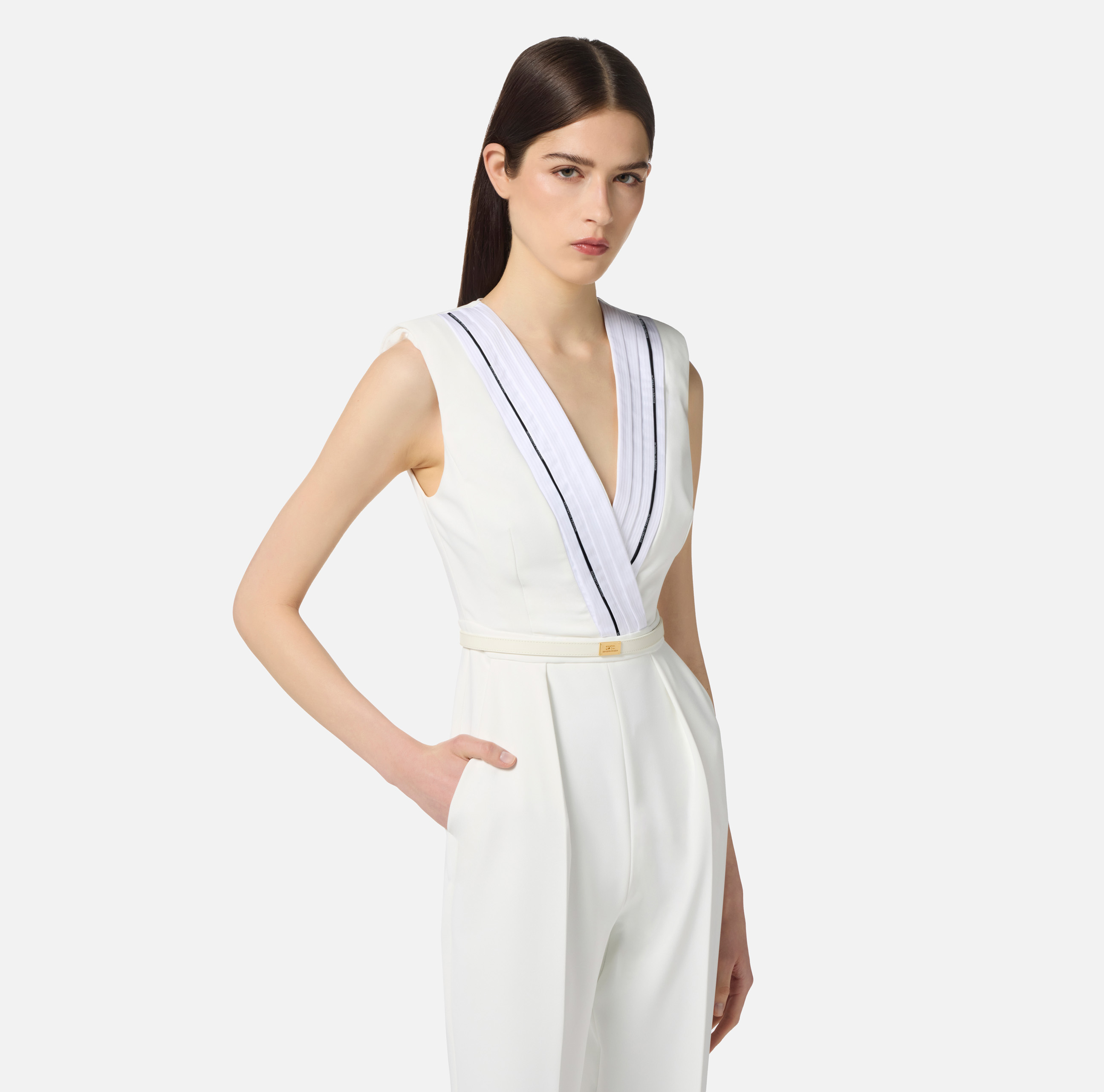 オールインワン・サロペット ELISABETTA FRANCHI Woman Jumpsuits White TU042 E84 Double layer crêpe jumpsuit with chain belt | Elisabetta