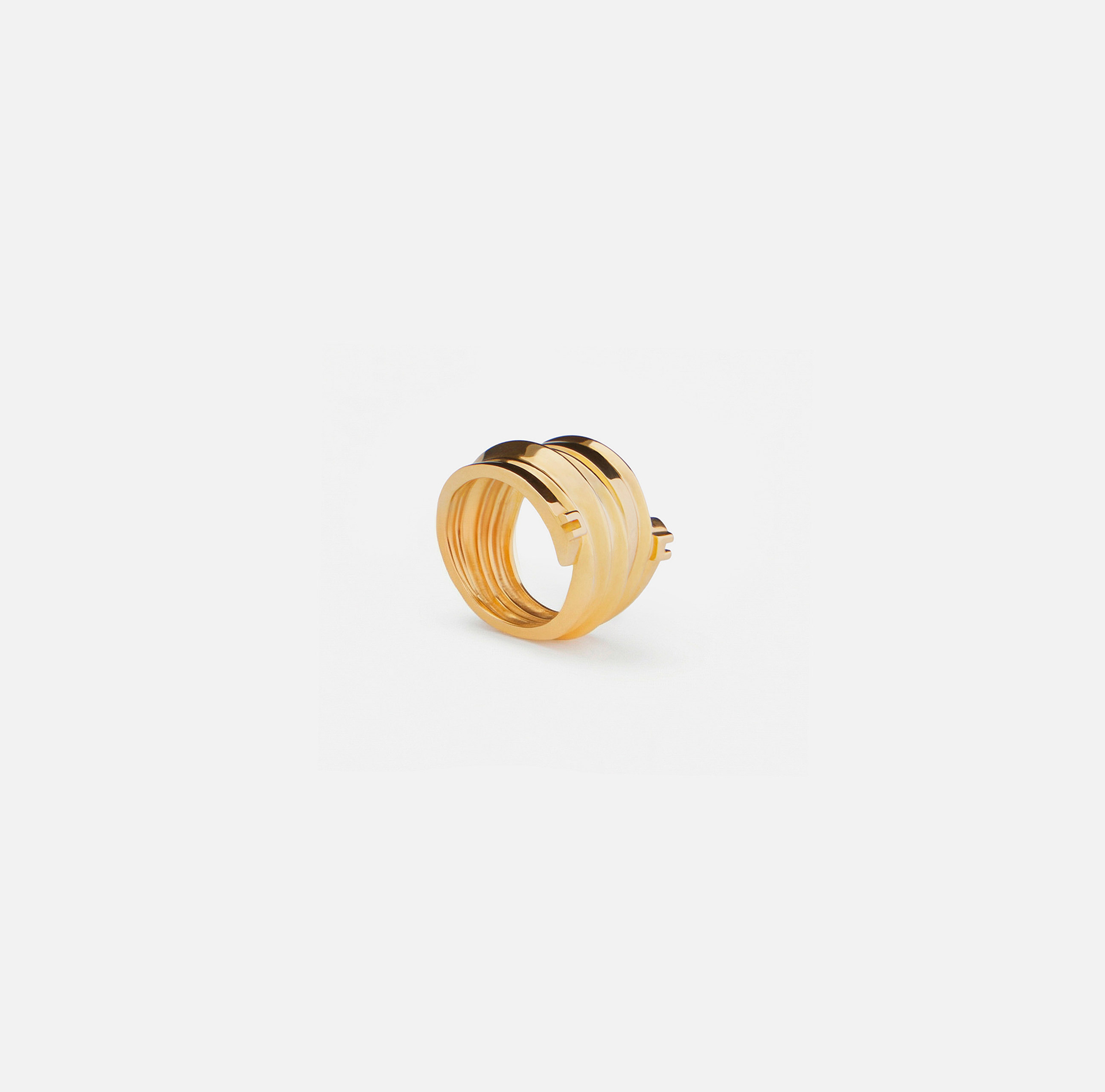 Anello in metallo dorato
