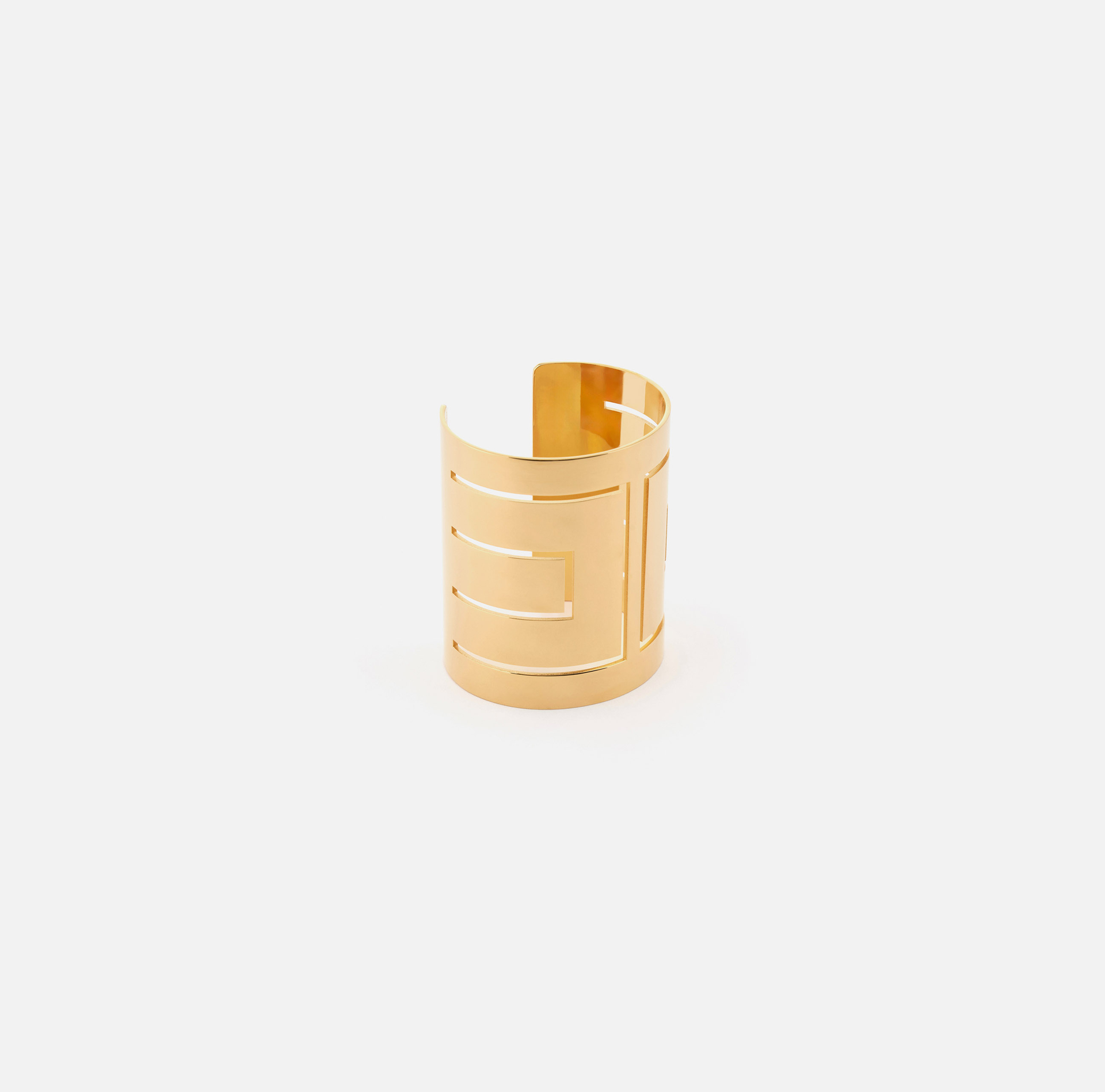 Bracciale cuff con traforature