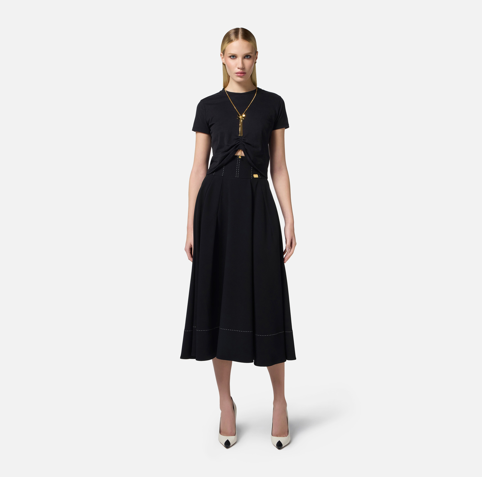 T-shirt in jersey con collana a fiocco - Elisabetta Franchi