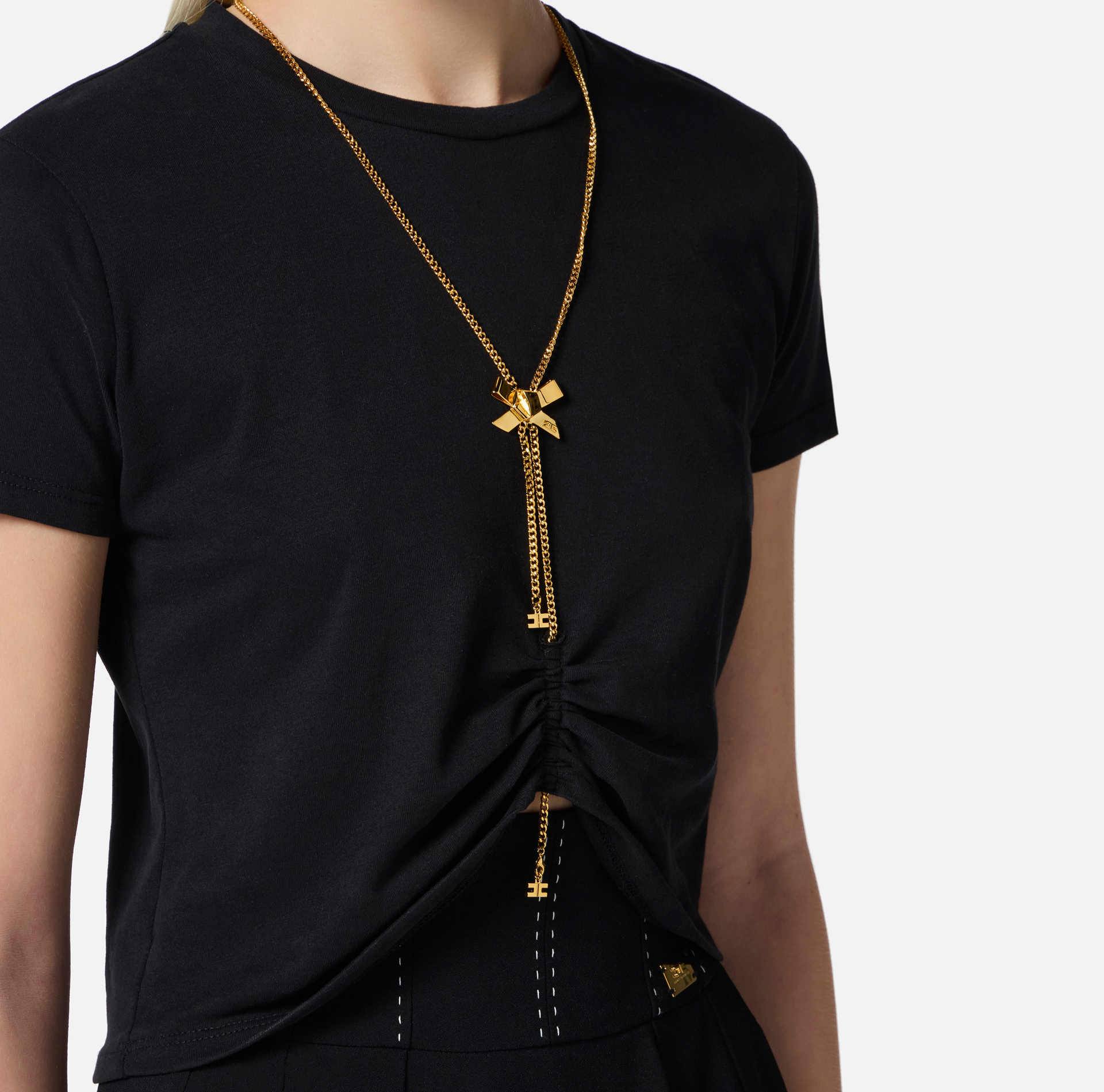 T-shirt in jersey con collana a fiocco - Elisabetta Franchi