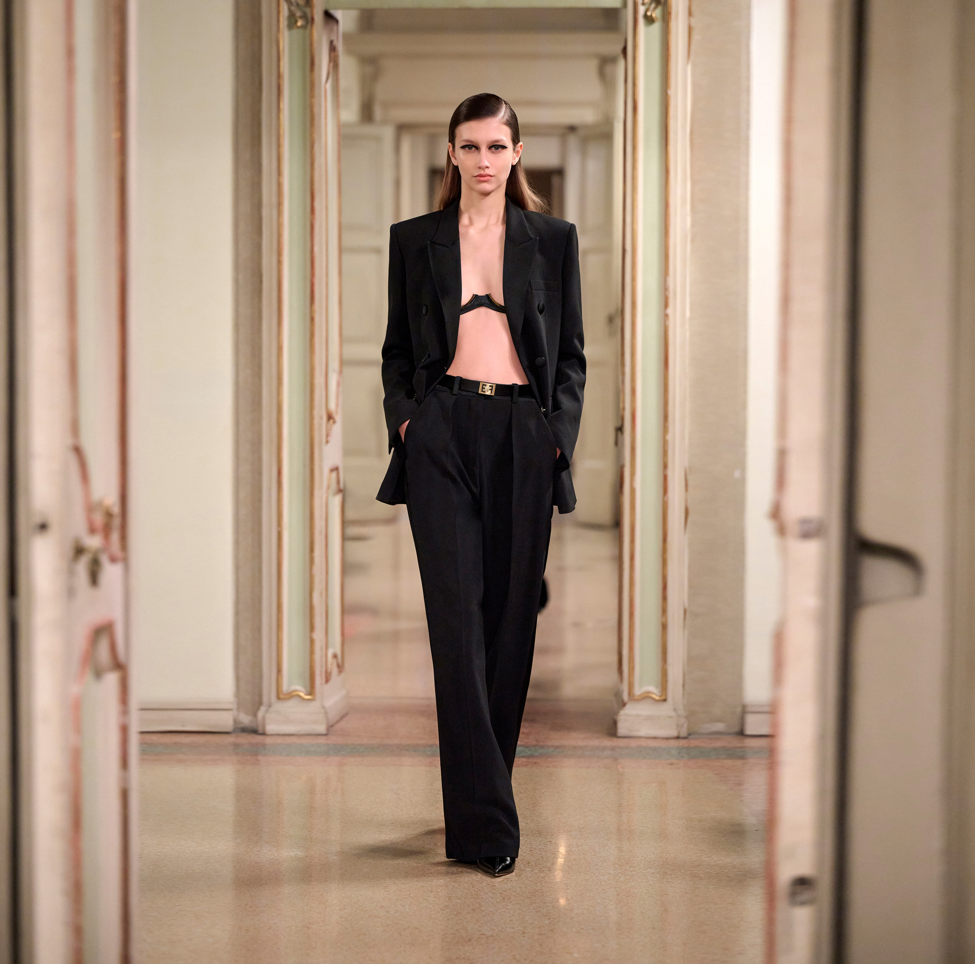 Pantalón de crepé ligero con detalles esmoquin - Elisabetta Franchi