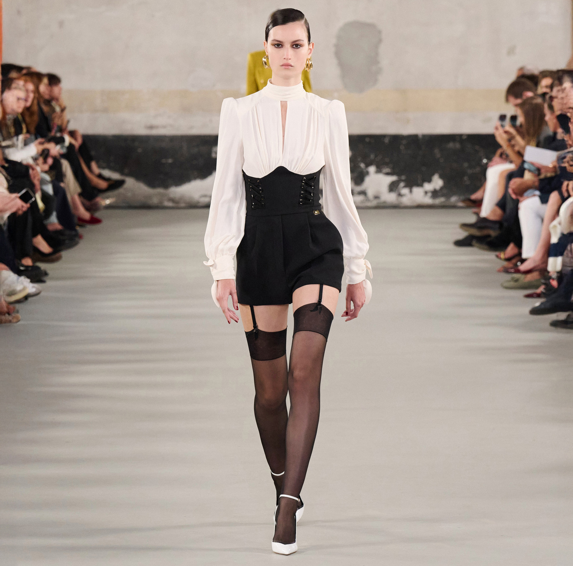 Tuta in crêpe e georgette con lacci criss-cross - Elisabetta Franchi