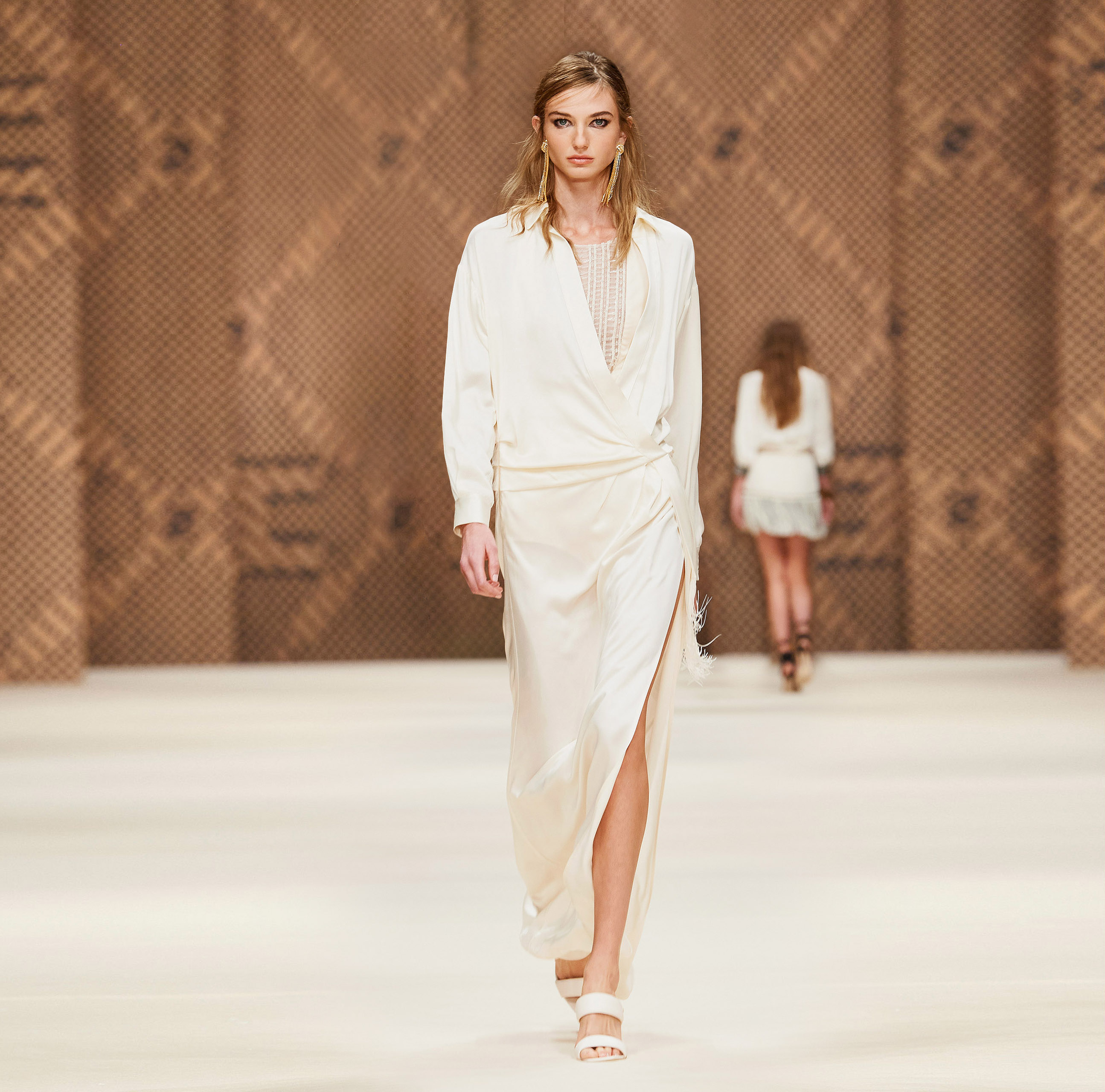 Red carpet silk dress with embroidered body - Elisabetta Franchi