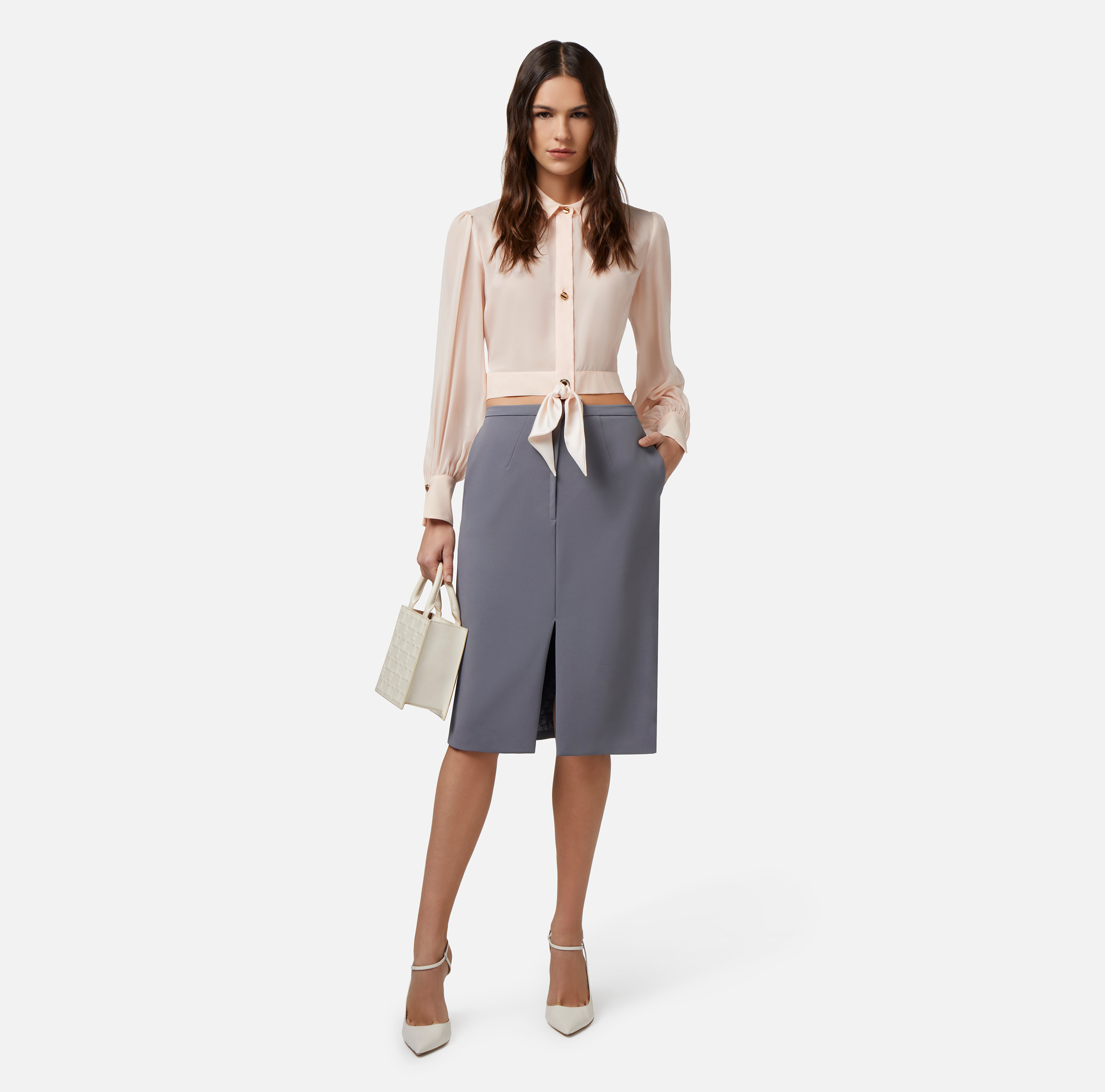 Короткая блузка из шёлкового жоржета с декоративным узлом - Elisabetta Franchi