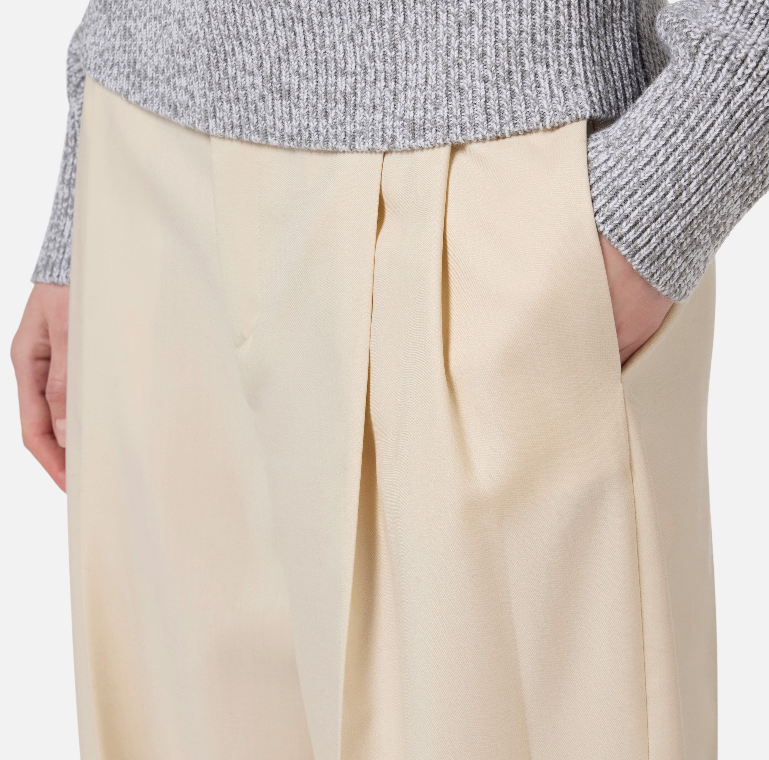 Pantalon en laine froide avec pinces et revers - Elisabetta Franchi