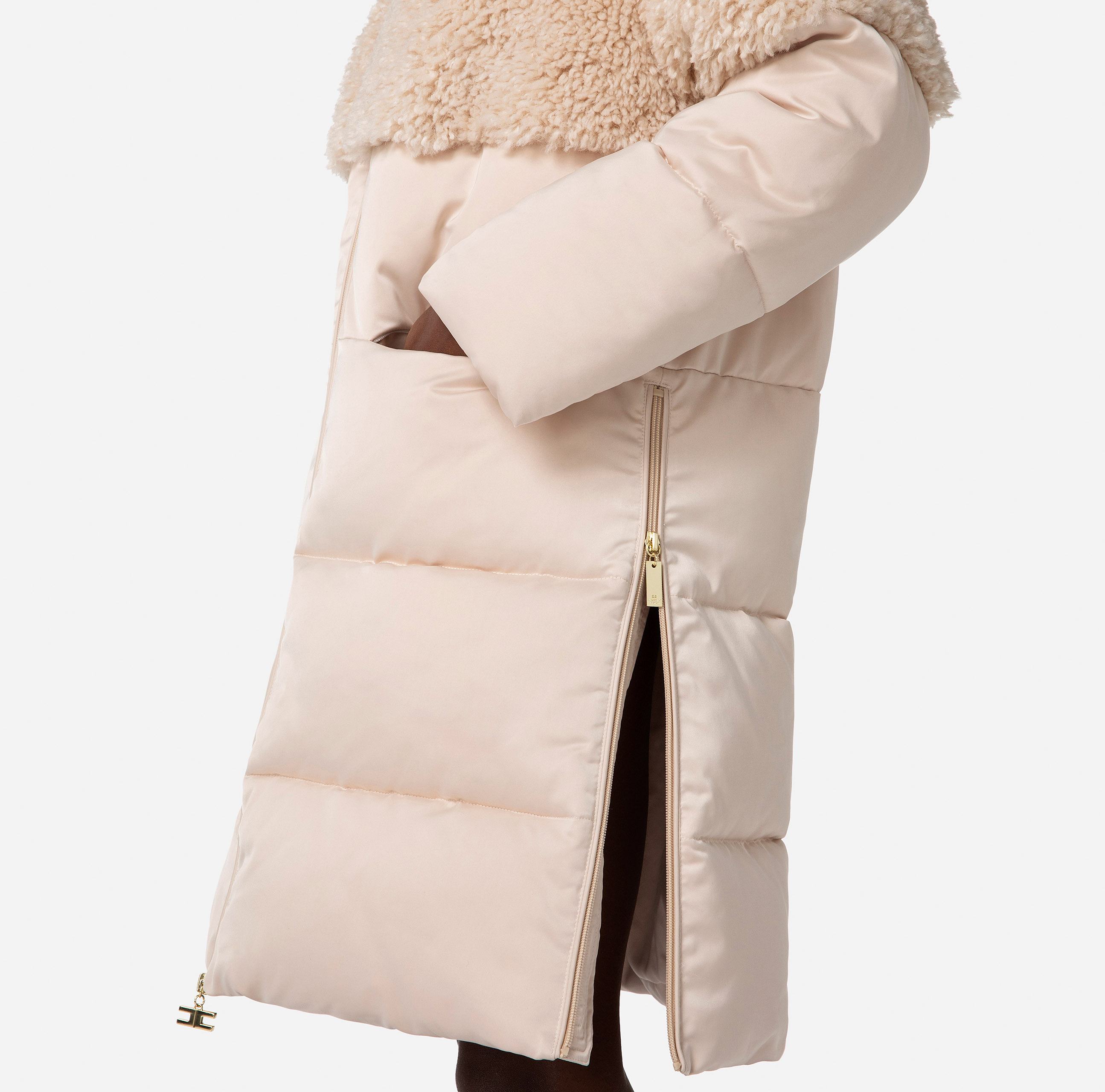 Oversized down jacket in satin voile with soft effect fabric - Elisabetta Franchi